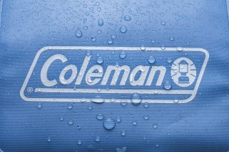 【コールマンの傑作ソフトクーラー】待望の「15L」がちょうどいい！氷を直接入れられて丸洗いもできる“死角なし”の万能ギアに注目