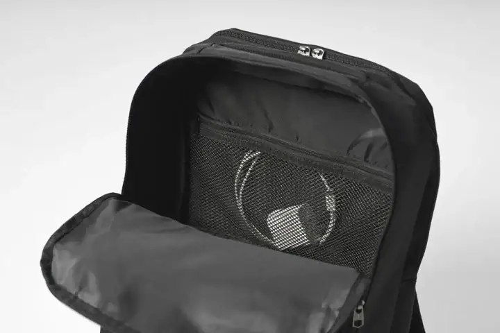 ワークマン「凄すぎる」2500円の万能バッグ、“わずか700g”通勤の最適解バックパック…ほか【リュックの人気記事ランキングベスト3】(2026年1月版)