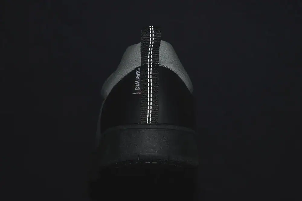 第1位　【ワークマンの凄すぎるスニーカー】雨でも無敵！「蒸れない・滑らない」2500円の防水シューズをスタイリストが徹底解説