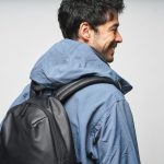 独自のショルダーが肩への負担を軽減