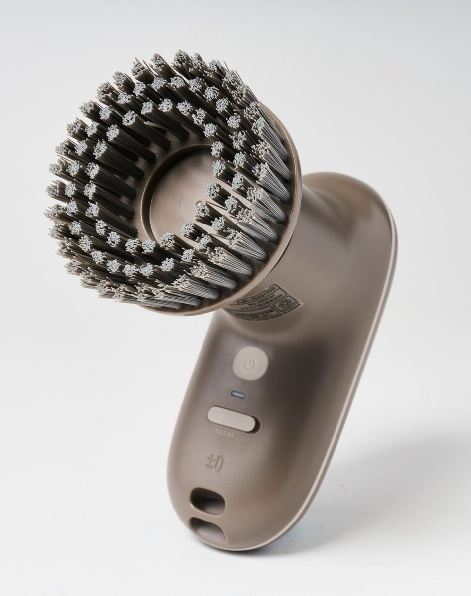 プラスマイナスゼロの【激落ちくん】コードレス電動ブラシ