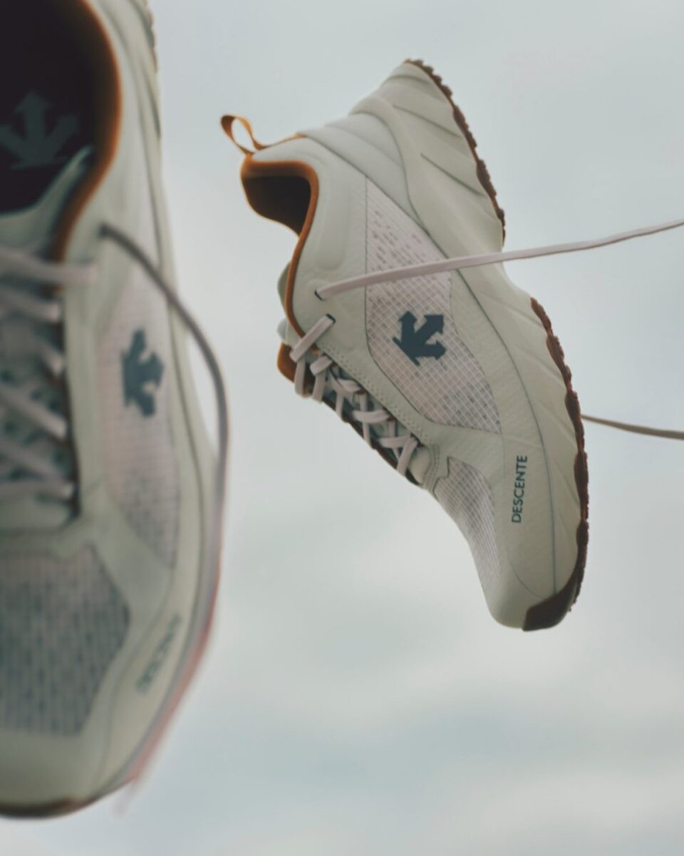 DESCENTE
TORVENT（トルヴェント）カラー：WHRD