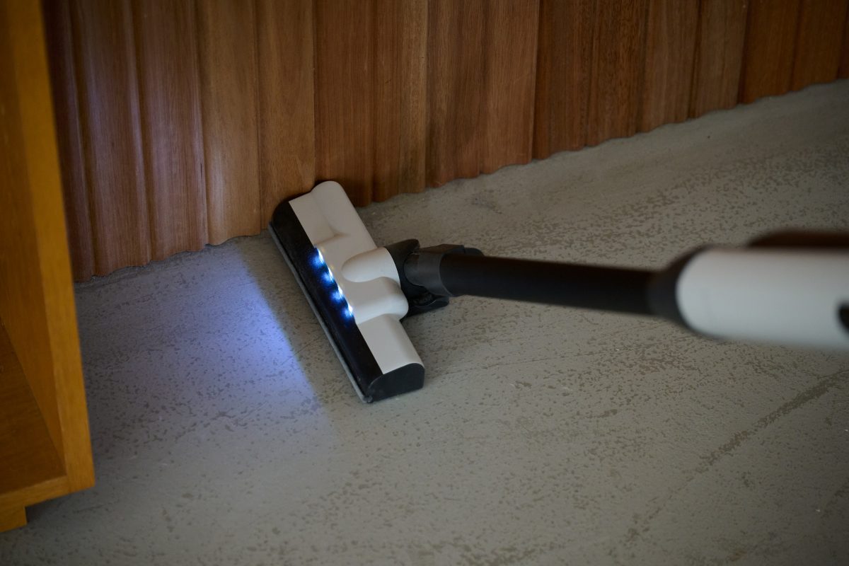 自由な可動域で狭い場所の掃除も思い通り