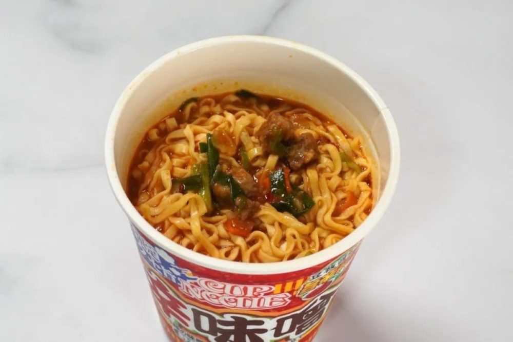 第3位　【このカップ麺、激ウマ】冬限定「カップヌードル 辛味噌」が濃厚すぎる！復活の「白味噌」とどっちが美味い？マニアが唸った“冬の正解”
