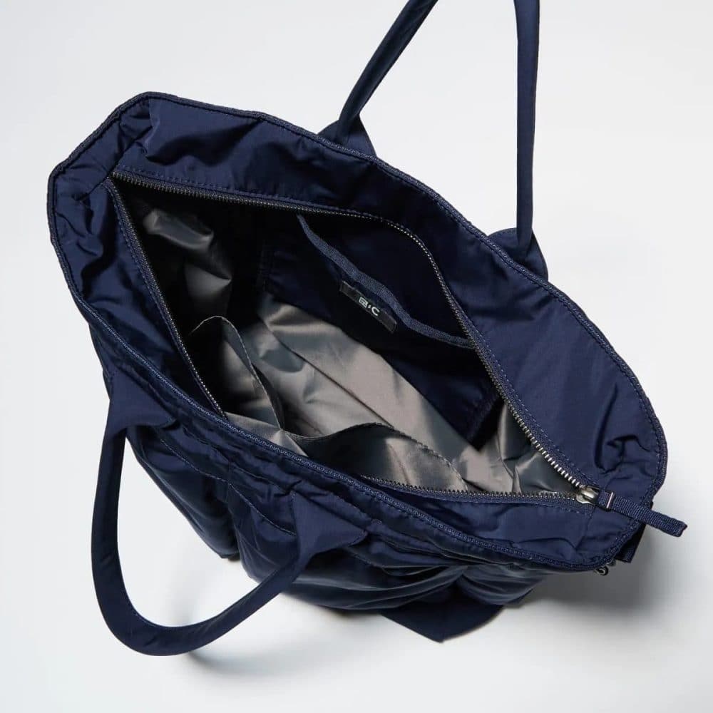 第1位 【ユニクロのいいとこ取りバッグ】ビジネスマンにおすすめしたい!編集者が選んだ「2025年のマイベスト」傑作3選