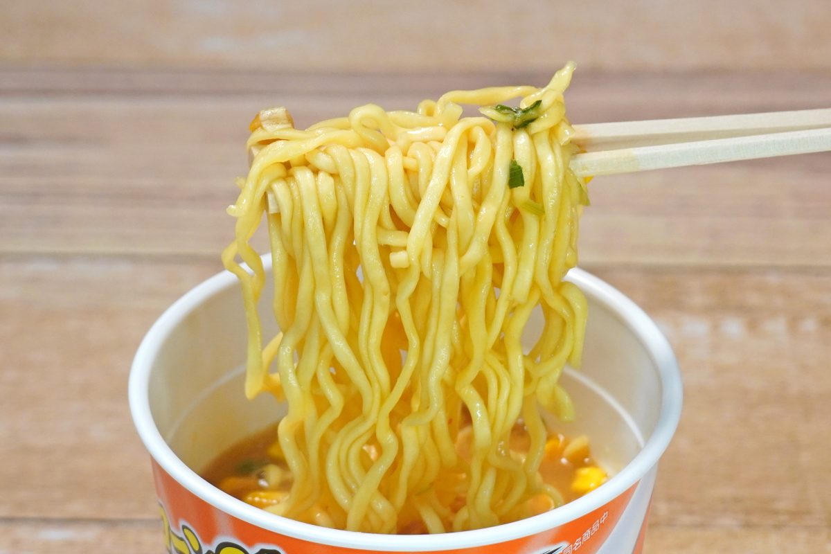 冬の激うまカップ麺はこれだ！」味噌コーン、旨辛チゲ…“バター