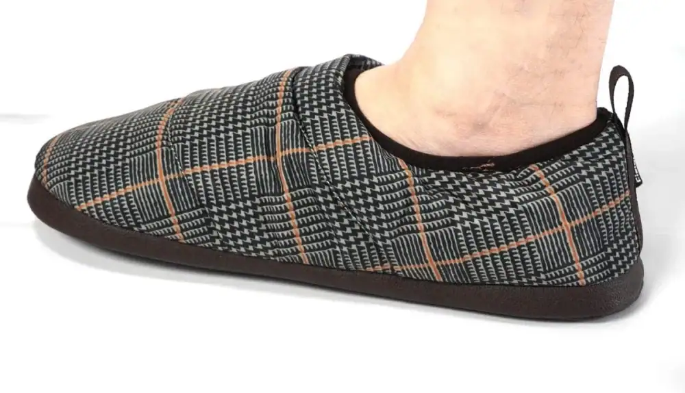 【ワークマンの凄すぎるルームシューズ】ま