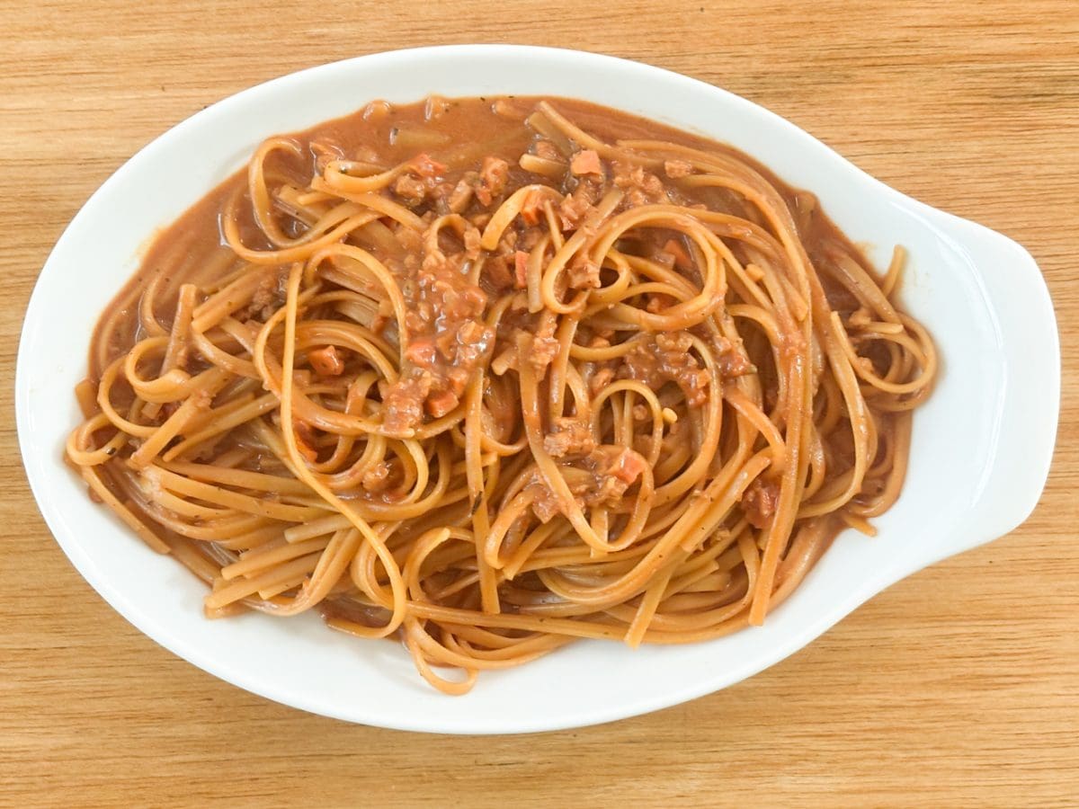 「ボロネーゼ」は、平麺パスタに濃厚なスープがよく絡みます