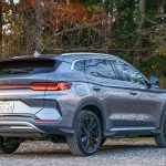 サイドからのエッジが効いたラインなどアクティブな印象が強いSUVらしいデザイン