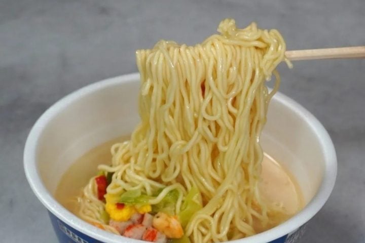 「セブンで即買い推奨」宝鐘マリンの激うまコラボ麺、ローソン衝撃の“飲む麻婆豆腐”…ほか【コンビニグルメの人気記事ランキングベスト3】(2026年1月版)