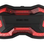 第2位 【バイク乗り必見】追突事故のリスクを劇的に下げる!ヘルメットに貼るだけ“第3のブレーキランプ”がライダーの命を救う!?