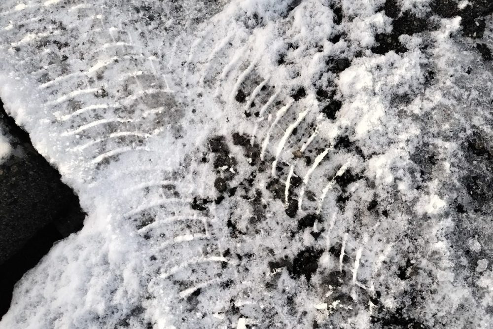 雪道、ウェット、ドライ路面など幅広いシチュエーションでも信頼感抜群