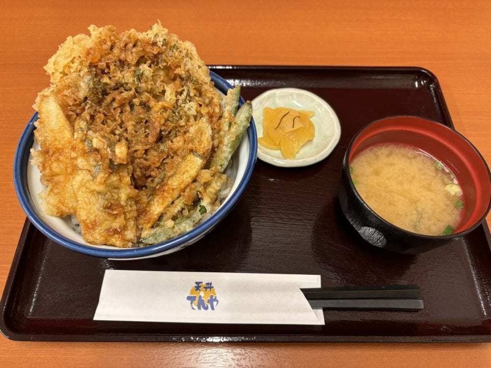 天丼てんや　桜海老と鰆の天丼（みそ汁付）