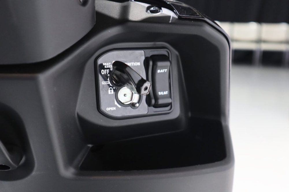 イタズラや防犯対策に有効なキーシャッターを採用