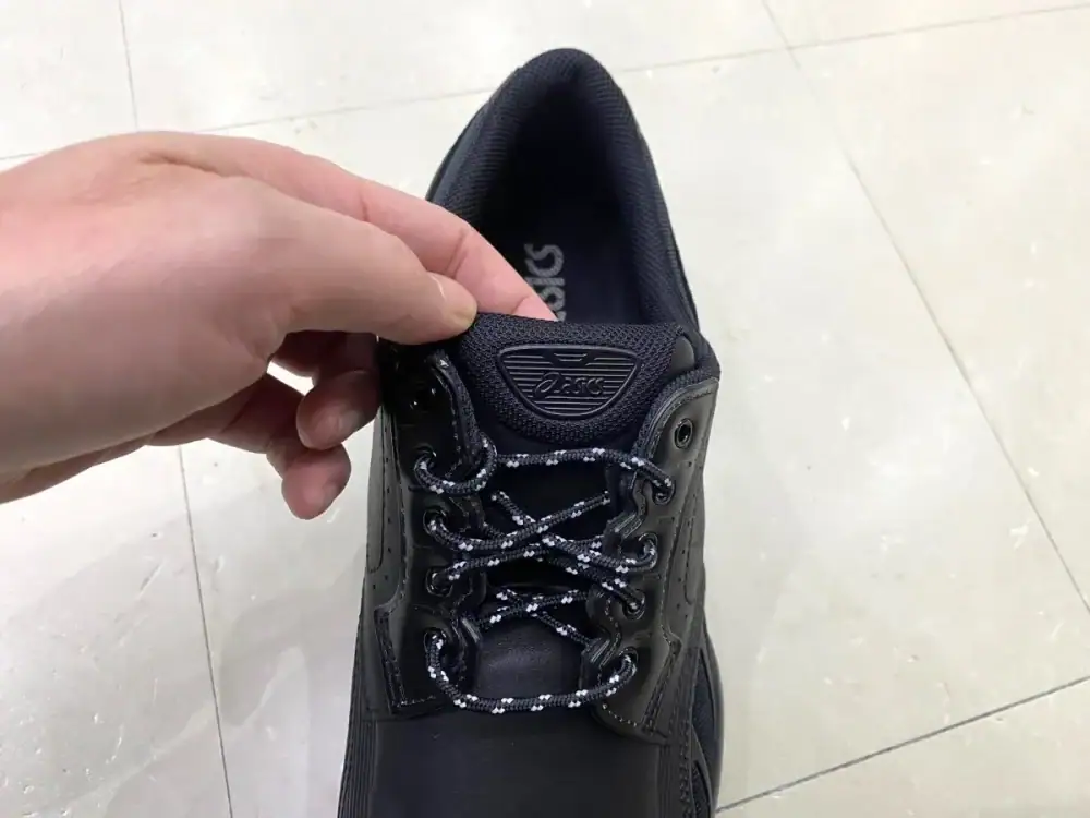 第2位　【革靴顔の高機能スニーカー】“いいとこ取り”すぎて感動…アシックス新作「GEL-KINETIC SP」をエディターが試し履き