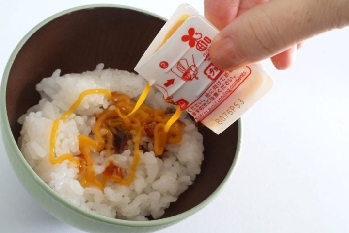 【ドンキの神発明】常温OKな「生卵風ソース」に新フレーバー!本家超えの“Wたまご”でいつもの牛丼が激変した件