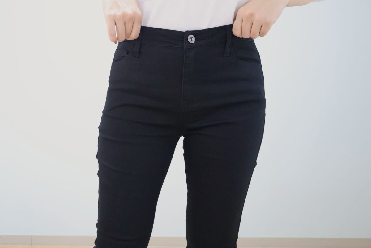 フィットしてスリムに見えるが着心地が良い