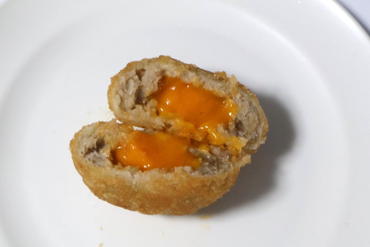 想像よりもたっぷり入っていた卵黄風ソース