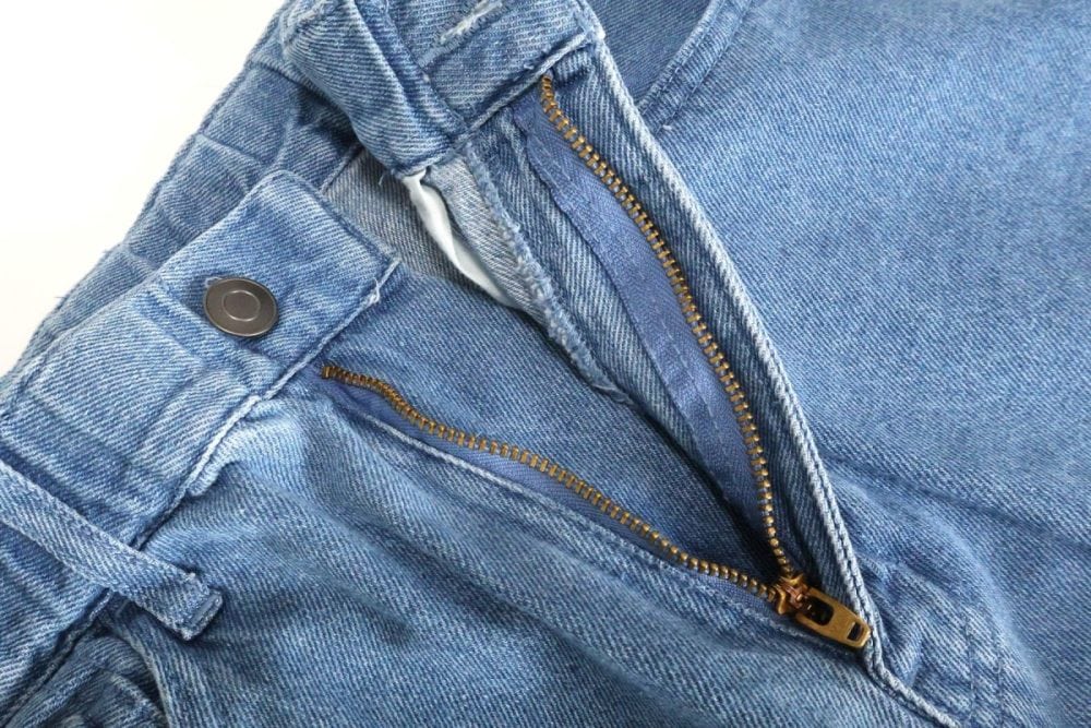 ファスナーがYKKなのが誠実