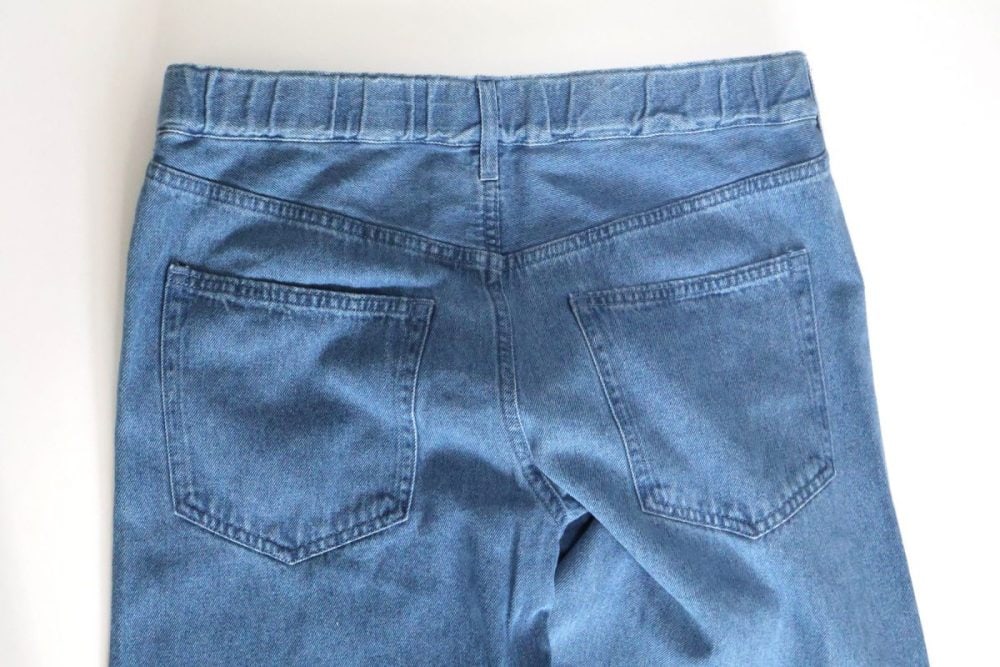 ウエスト背面は少しだけ値段が出るかも