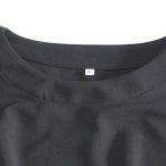 首元には伸びにくい加工