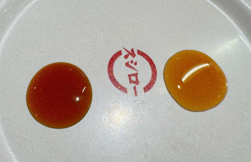 通常の醤油と比べてみると色もほんのり柔らか