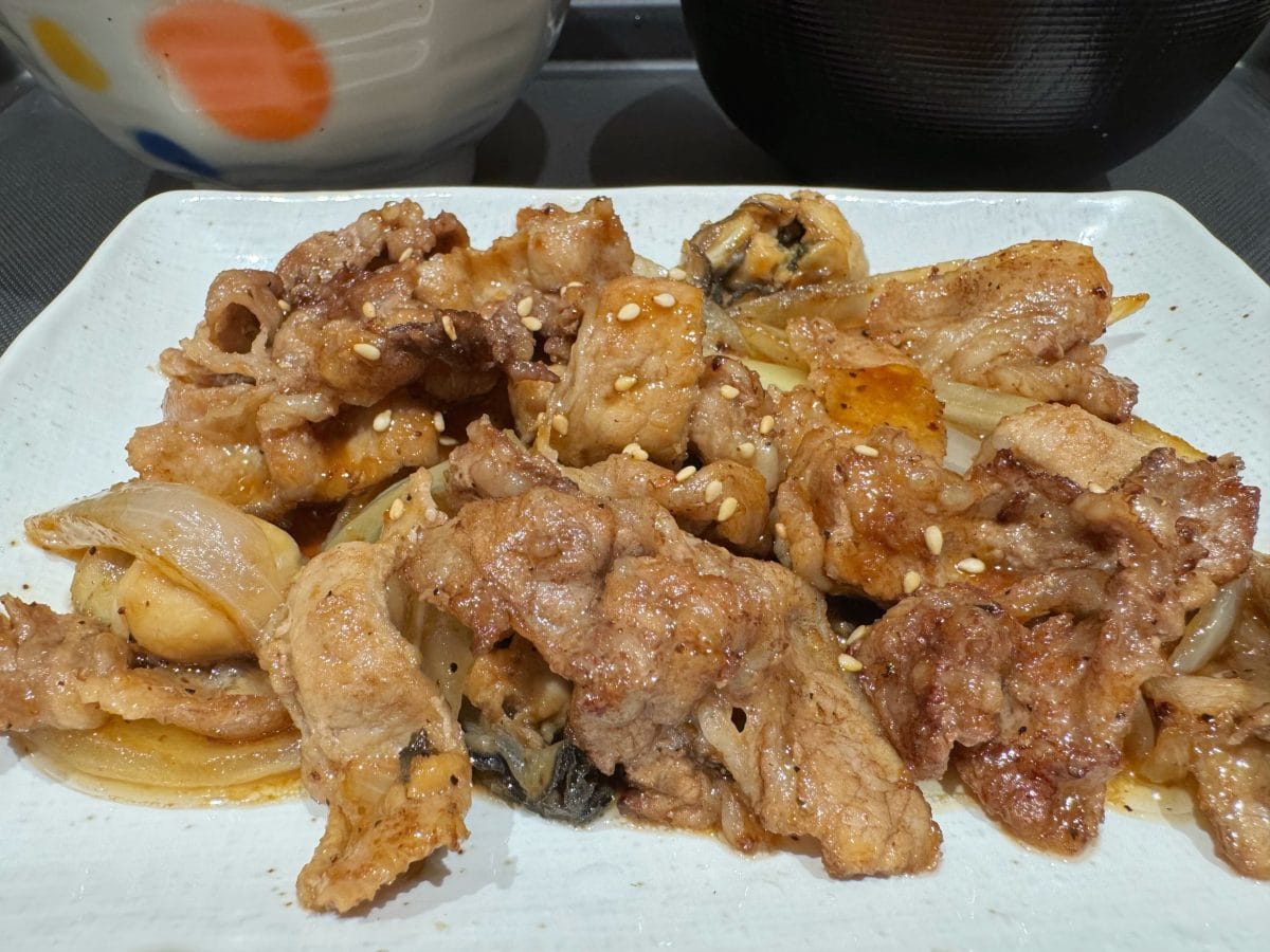 松屋に“牡蠣”が帰ってきた!新作「牛肉と牡蠣のオイスターソース炒め」が白米泥棒すぎて箸が止まらない