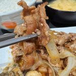 牡蠣の旨味を吸った牛焼肉の濃厚な味わいは、白米がどんどん進む美味しさ