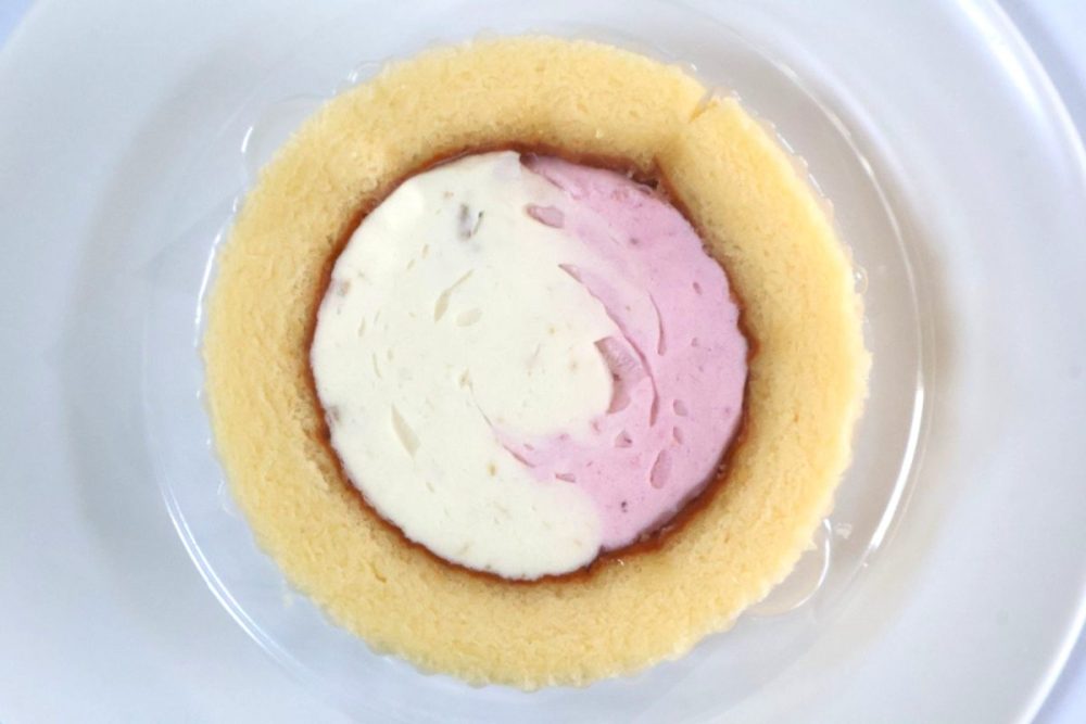 「Uchi Café ババヘラ風プレミアムロール ケーキ(苺×バナナ)」