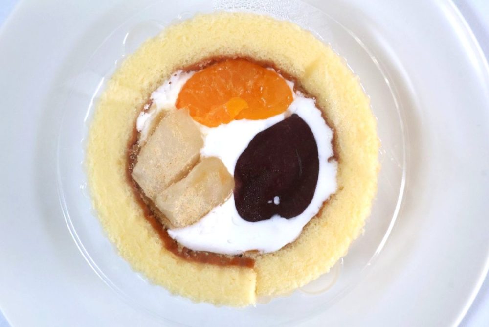 「Uchi Café クリームあんみつ風プレミアムロールケーキ」