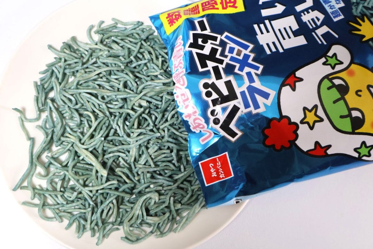 「おやつカンパニー しあわせを呼ぶ青いベビースターラーメン うましお味」