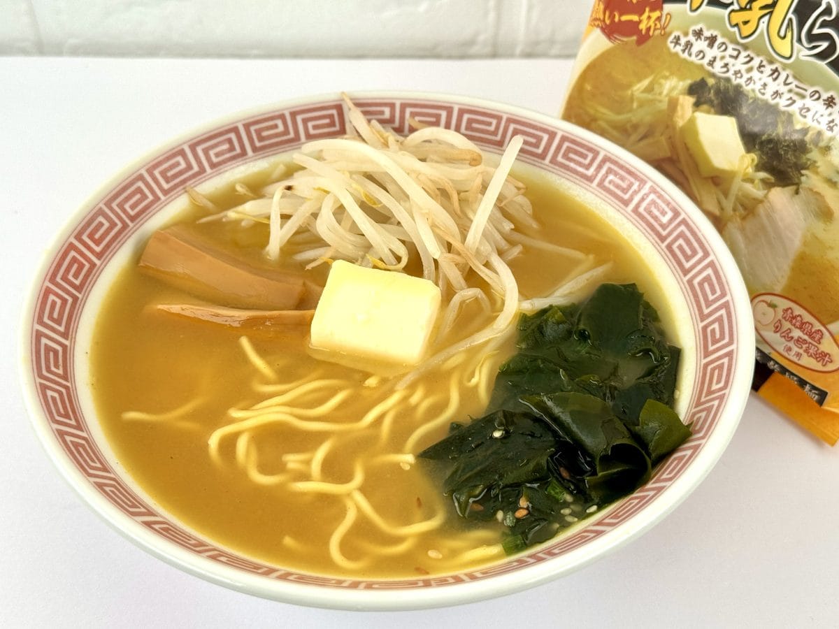 中弘クラフト
味噌カレー牛乳らーめん／私のおすすめはもやし、わかめ、メンマ、そしてバターです。「味噌・カレー・牛乳」と聞くと味が想像しにくいかもしれませんが、奇跡的なバランスで成り立っています