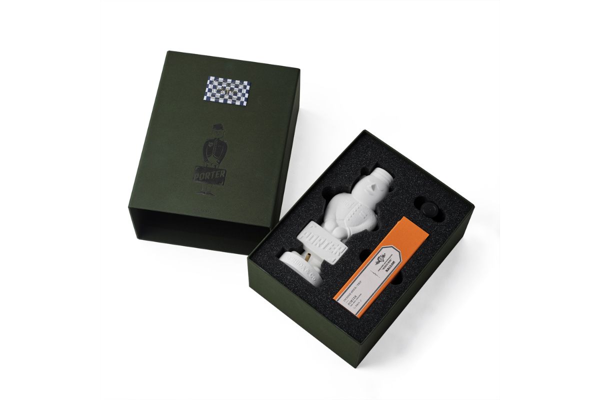 90周年限定タグを取り付けた特別なボックス