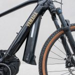 大容量のバッテリーが搭載され、ハイモードでは最大約82km、プラスエコモードでは最大約184kmを実現