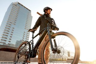 【まさに自転車界のSUV】街乗りから悪路までこれ一台！ヤマハの新型E-BIKE「CROSSCORE RV」のオーバースペック感がたまらない