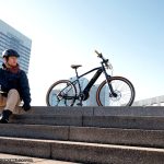 手に入れることで、日常の街乗りから休日のファンライドまで、オーナーにワクワク感を与えてくれる「CROSSCORE RV」