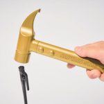 ヘッドの重さでパワフルに打てる