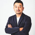 「MonoMax編集長・奥家慎二」 本誌編集長。ライフスタイルを変える先進技術に注目。毎日の生活をより豊かにしてくれる家電を、日々追い求めている