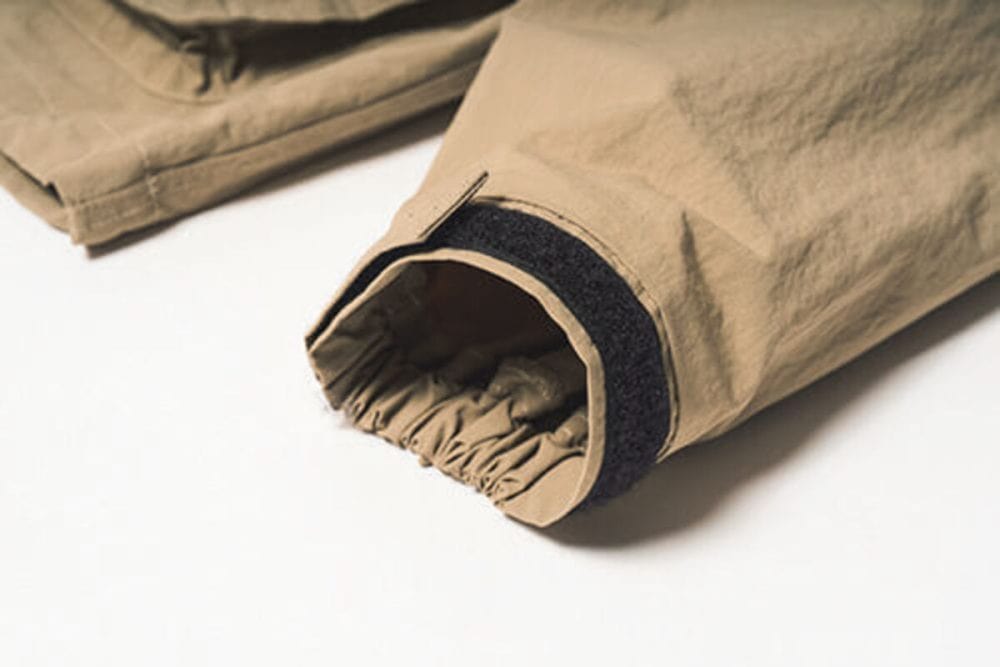 防風性を高める袖口の仕様