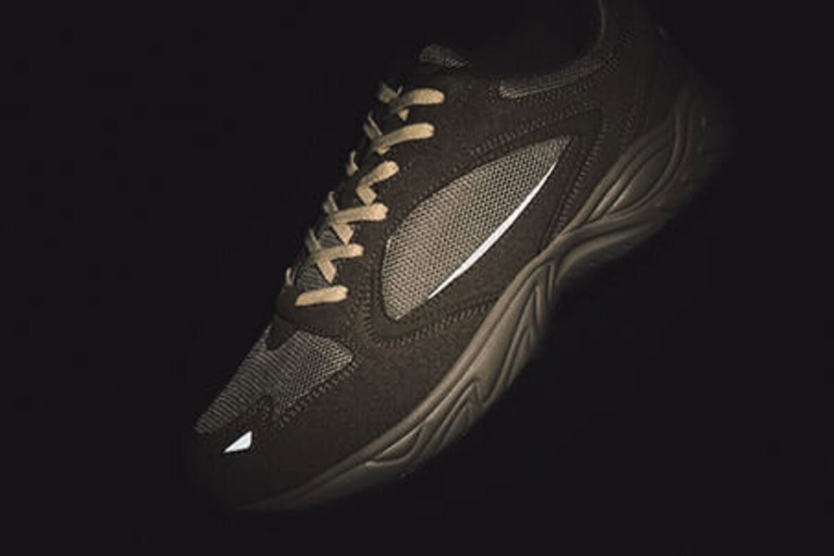 反射材付きで安全性を向上