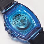 ロベルト・カヴァリ バイ フランク ミュラー RV1G221L0021 「高い透明度を誇るK9ガラスに全体が覆われ、ムーブメントが浮遊しているかのよう」