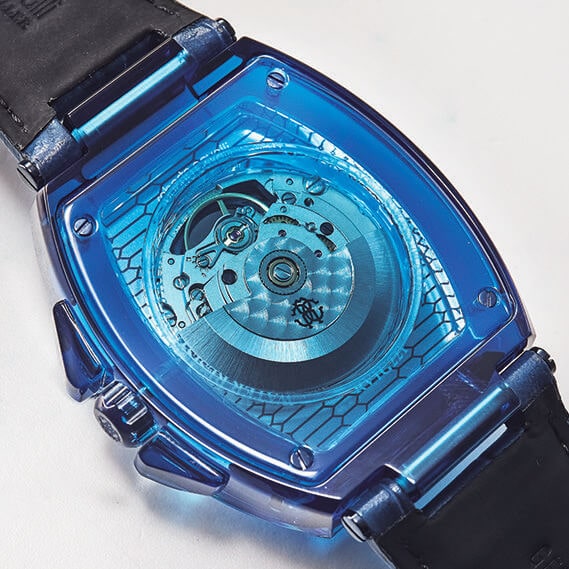 ロベルト・カヴァリ バイ フランク ミュラー RV1G221L0021 「高い透明度を誇るK9ガラスに全体が覆われ、ムーブメントが浮遊しているかのよう」