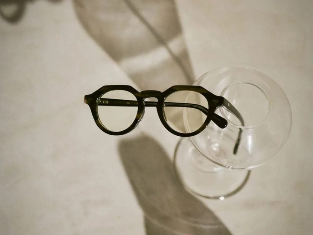 第1位　【一生モノ級が1万円台】JINSの本気が凄すぎる！現代に甦るヴィンテージ「NEW CLASSIC」をスタイリストが徹底解説