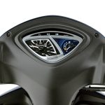 デザイン性に優れるスタイリッシュなアナログタイプのメーター