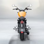 低めのシート高設定が安心感のあるバイクライドをサポートしてくれる