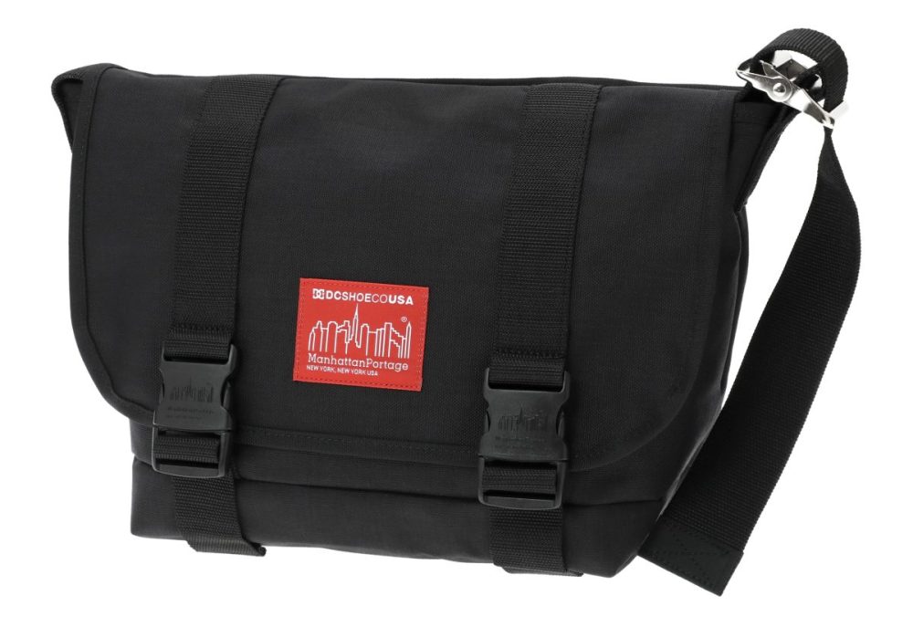 DC Shoes × Manhattan Portage「26 MP VINTAGE MESSENGER BAG」¥17,600/W42~26×H25×D17㎝/約11ℓ