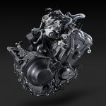 トルクフルながらもライダー自身が操る楽しさを追求して開発された888cm3・水冷・DOHC・直列3気筒エンジン