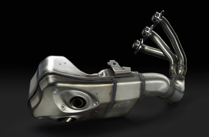 機能性の向上とともにライダーの高揚感を高めてくれるサウンドデザインが行われたエキゾーストシステム