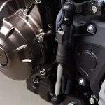 スムーズなシフト操作をサポートするクイックシフター