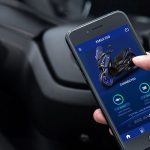 車両とスマートフォンを繋ぐシステムにも対応し、ヤマハの専用アプリ「Y-Connect」のダウンロードで活用可能に